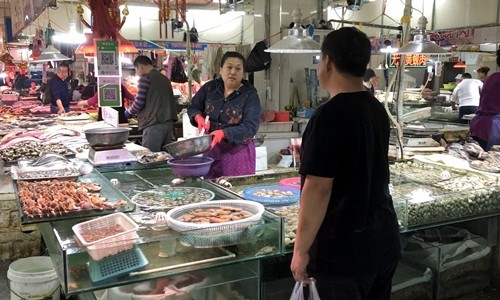 Các khu chợ truyền thống ở Triều Tiên hoạt động thế nào?