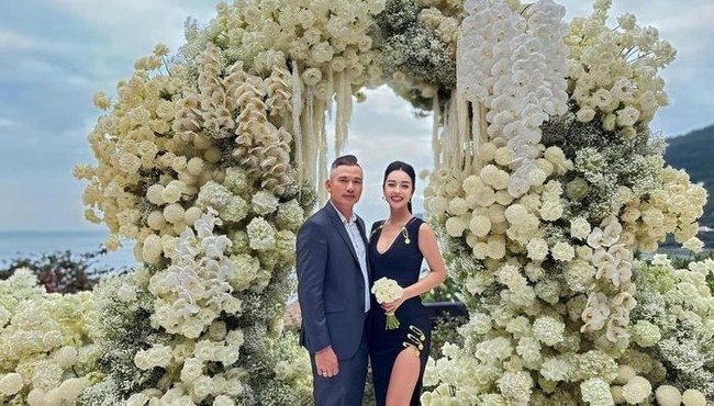 Độ giàu có của vợ chồng Hoa hậu Jennifer Phạm 