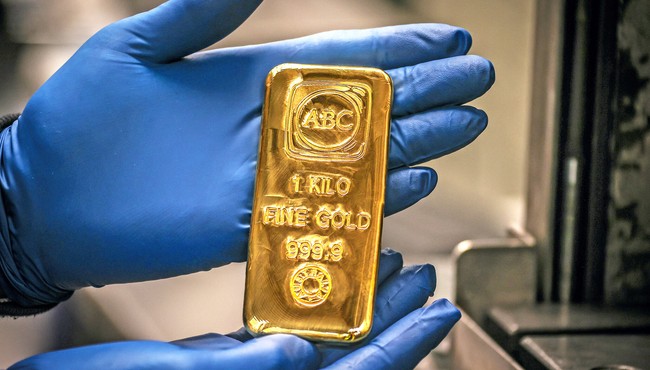 Giá vàng hôm nay: Vàng SJC đắt hơn thế giới 15-20 triệu đồng/lượng vì sao?