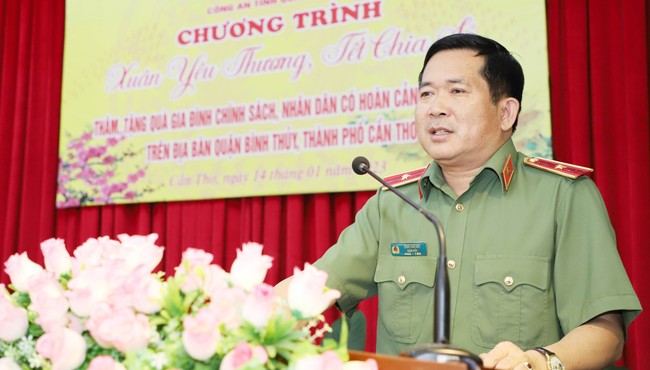 Thiếu tướng Đinh Văn Nơi công khai số điện thoại cá nhân nhận tin báo về tội phạm