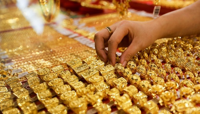 Giá vàng hôm nay: Vàng SJC giảm 150.000 đồng/lượng