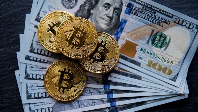 Thị trường tài chính 2019: Bitcoin xuống dốc, vàng đầy hi vọng