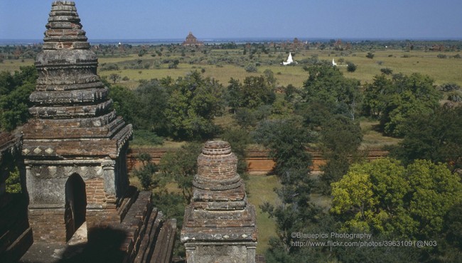 Khám phá thánh địa Bagan ở Myanmar năm 1992