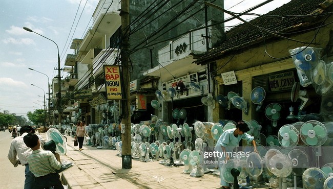Hành trình xuyên Việt năm 1995 qua loạt ảnh đẹp mỹ mãn 
