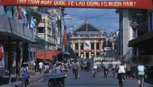 Cuộc sống nhộn nhịp của người dân Hà Nội năm 1989