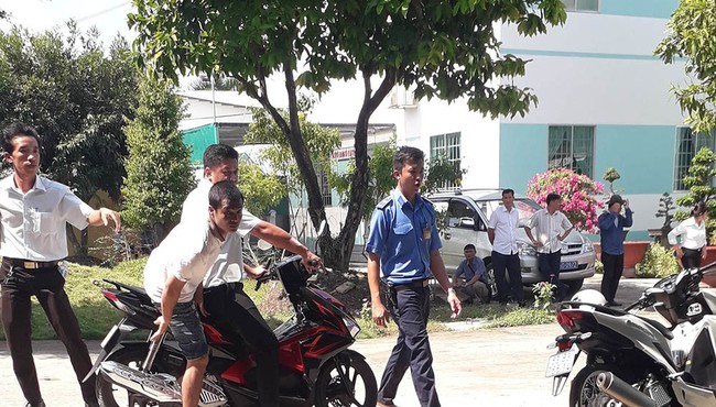 Gần 120 học viên cai nghiện tràn ra cao tốc TPHCM – Trung Lương