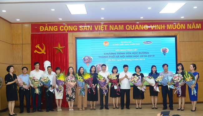 Hà Nội tham gia chương trình Sữa học đường, đạt tỷ lệ 87,7%