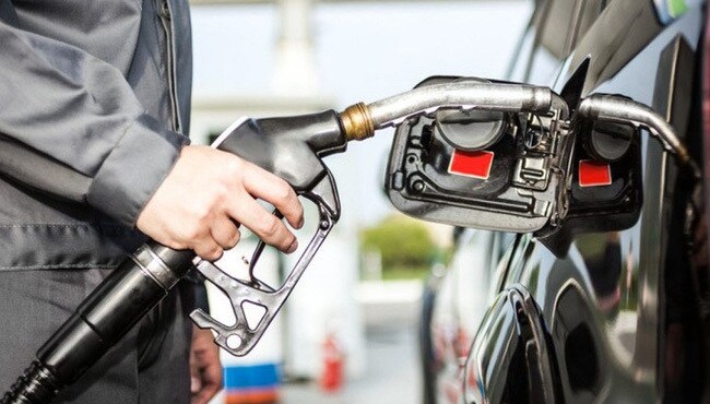Giá xăng dầu đồng loạt giảm từ 16h30 ngày 12/4