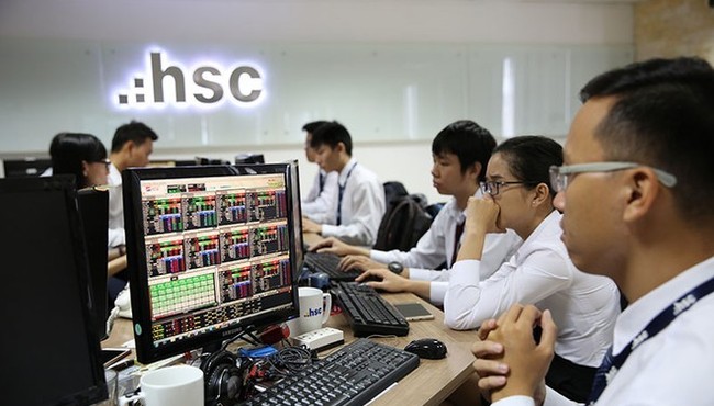 Chứng khoán HSC lên kế hoạch lãi tăng 5%, phát hành 297 triệu cổ phiếu và vay nước ngoài 250 triệu USD
