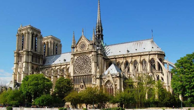 Video: Hé lộ 3 bí mật trong Nhà thờ Đức Bà Paris