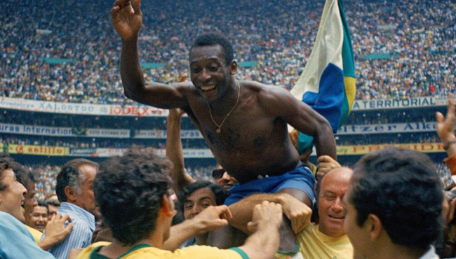 Cuộc đời và sự nghiệp lẫy lừng của Vua bóng đá Pele