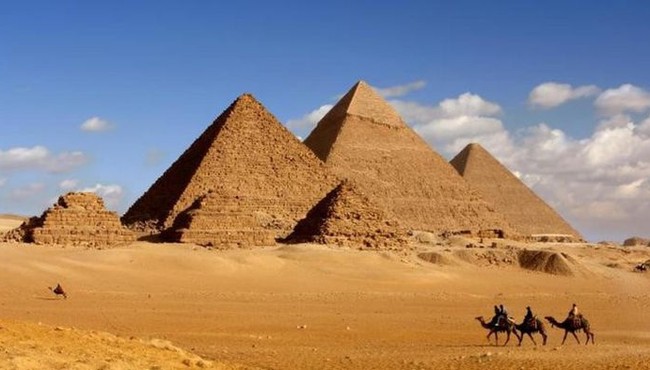 Bí ẩn hành lang ngầm bên trong đại kim tự tháp Giza