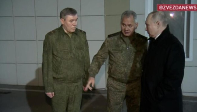 Clip Tổng thống Nga Putin bất ngờ đến thăm vùng chiến sự Ukraine