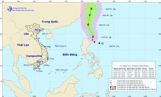 Bão Danas (bão số 3) giật cấp 11 đang hướng vào Biển Đông