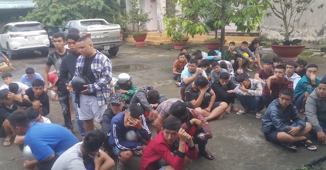 Hơn 100 cảnh sát vây bắt 140 thanh niên đua xe náo loạn trên quốc lộ 1
