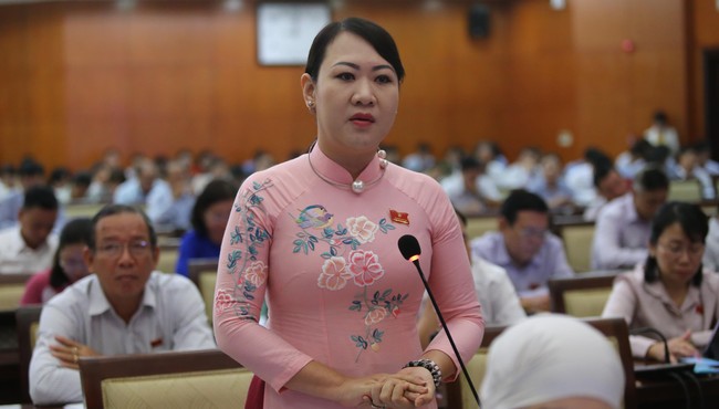 PGS Phan Thị Hồng Xuân đề xuất mua lu chống ngập bị thóa mạ, đe dọa