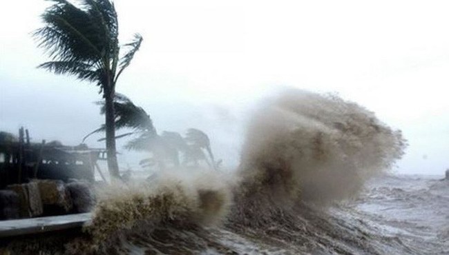 Tin mới nhất bão số 6: Gió giật cấp 13 hướng vào các tỉnh Quảng Ngãi đến Ninh Thuận