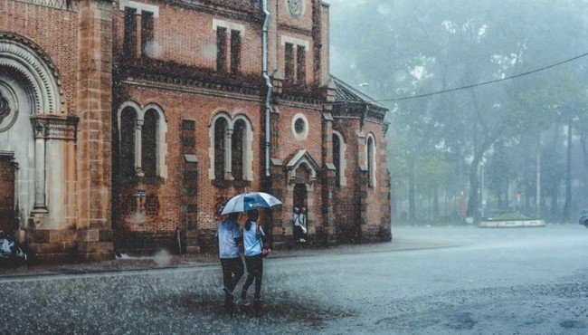 Ảnh hưởng áp thấp nhiệt đới, Sài Gòn mưa cả ngày