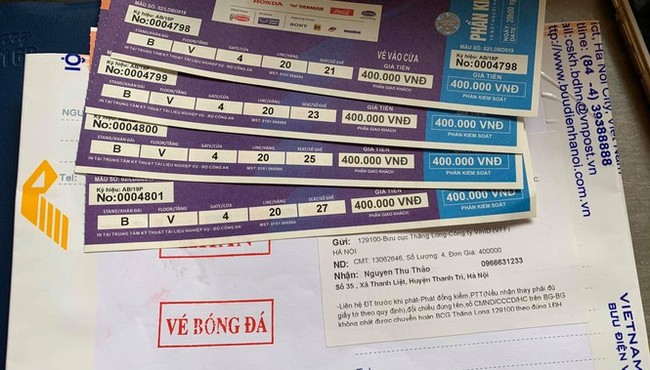 Bán vàng mua vé vào sân xem đội tuyển Việt Nam vs Malaysia