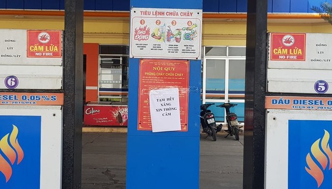 Giá xăng giảm sâu, nhiều cửa hàng ở Quảng Nam bất ngờ thông báo hết hàng