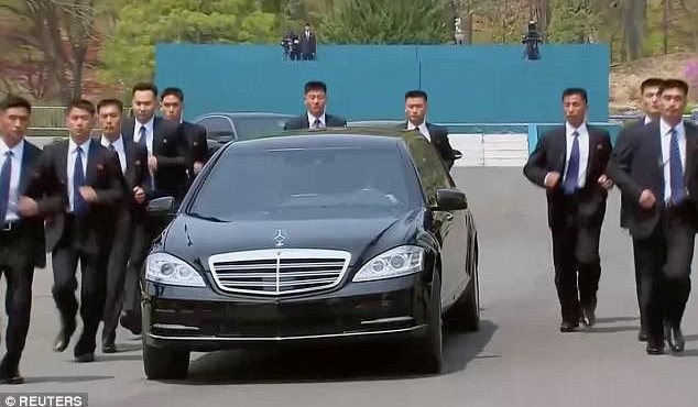 Video: Khám phá xế hộp "khủng" của người đàn ông bí ẩn nhất thế giới Kim Jong-un