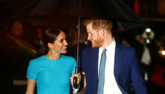 Nhìn lại những khoảnh khắc hạnh phúc của vợ chồng Hoàng tử Harry