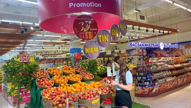 Hàng loạt siêu thị đã tung ra nhiều chương trình khuyến mãi để tăng doanh thu