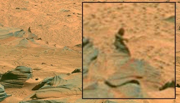 "Rợn tóc gáy" những hình ảnh chụp trên sao Hỏa gây chấn động