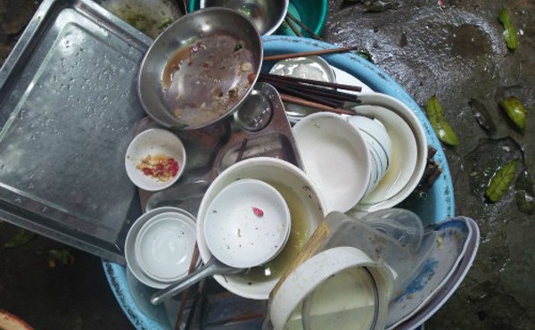 Lưu ý lỗi cơ bản khi rửa khiến bát đĩa thành “kho” chứa vi khuẩn