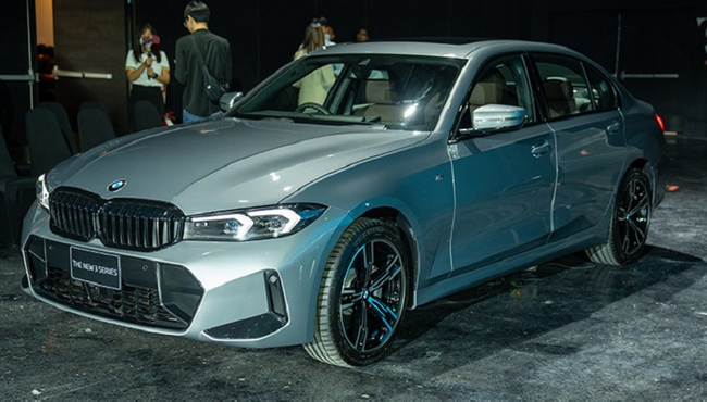 Sedan BMW 3-Series trục cơ sở dài giá 1,8 tỷ tại Thái 