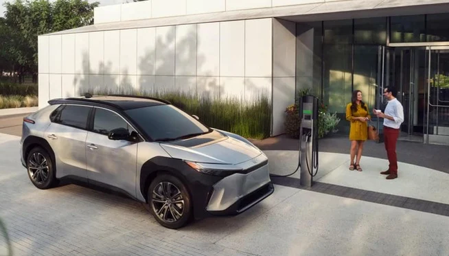 Từ 2025, Toyota và Lexus sẽ sử dụng chuẩn sạc ôtô điện của Tesla 