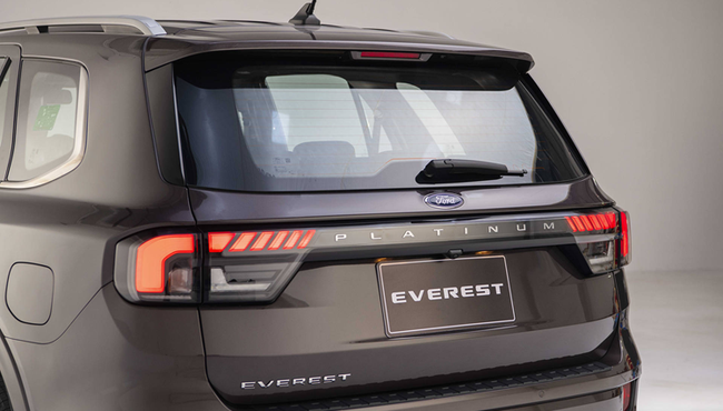 Chi tiết Ford Everest Platinum 2024 sắp được giới thiệu ở Việt Nam  