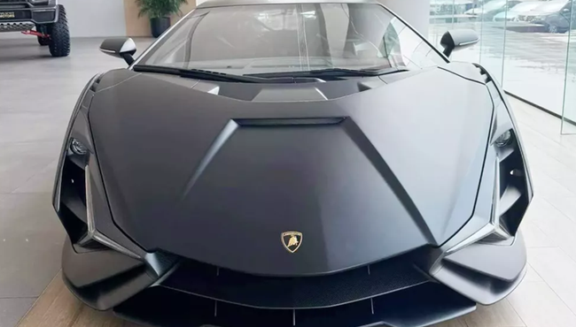 Lamborghini Sian 76 tỷ của Hoàng Kim Khánh trông thế nào?
