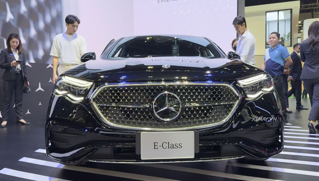 Mercedes-Benz E-Class 2024 được phân phối với 2 phiên bản