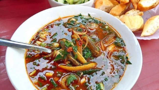 Súp lươn nổi tiếng xứ Nghệ lên sóng CNN có gì đặc biệt?