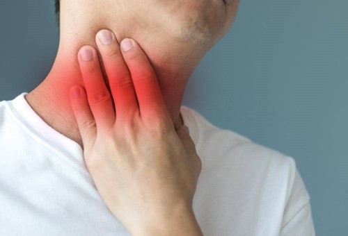 Những biểu hiện đau họng cảnh báo ung thư tuyến giáp