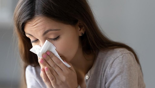 Nguyên nhân nhiều người chảy nước mũi khi trời trở lạnh?