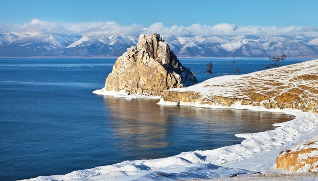 Vì sao không ai dám vớt 1.600 tấn vàng ẩn giấu dưới hồ Baikal?