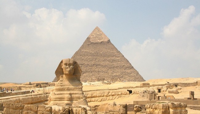 Đại kim tự tháp Giza có hành lang ngầm bí ẩn bên trong