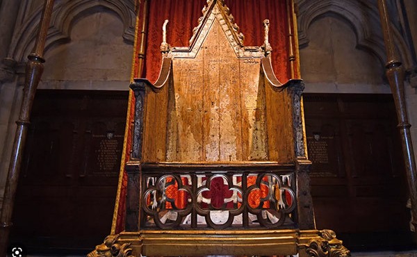 Vua Charles III dùng ngai vàng trong lễ đăng quang có gì bí mật?