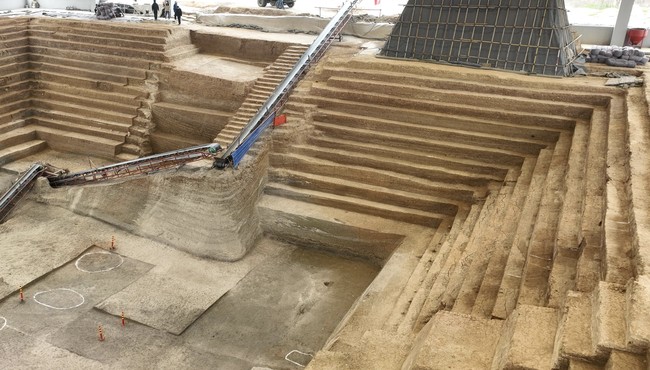 Điều bất ngờ trong ngôi mộ cổ nghìn năm ở Trung Quốc? 