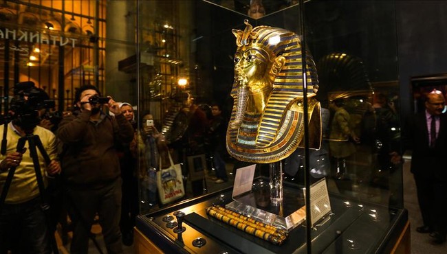 Pharaoh Ai Cập được chôn cất cùng 2 'người đồng hành đặc biệt'