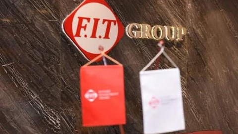 Thị giá FIT giảm sàn 4 phiên, Công ty riêng của Chủ tịch gom thêm 20 triệu cổ phiếu