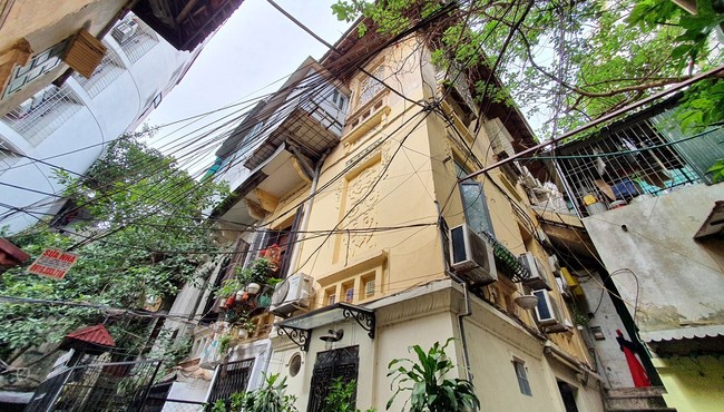 Nhìn lại căn biệt thự trăm tuổi độc đáo ở Hà Nội 