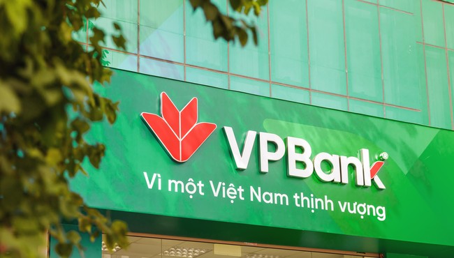 VPBank chào bán 1,19 tỷ cổ phiếu giá 30.159 đồng/cp, cao hơn 35% thị giá