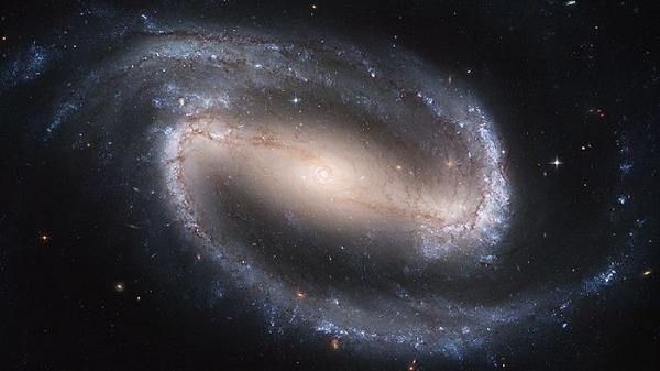 Công bố hình ảnh thiên hà xoắn ốc đẹp lung linh
