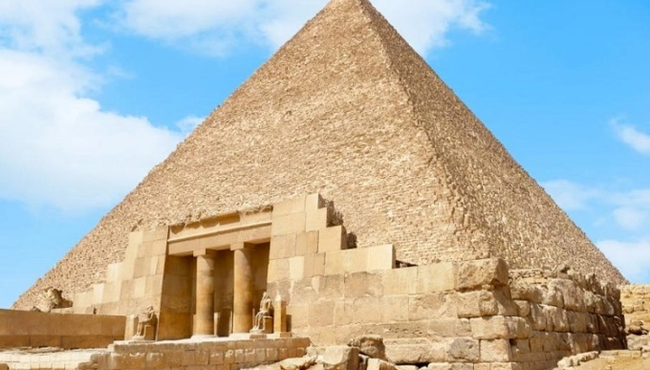 Kim tự tháp Giza có thứ kỳ lạ chưa từng được biết tới