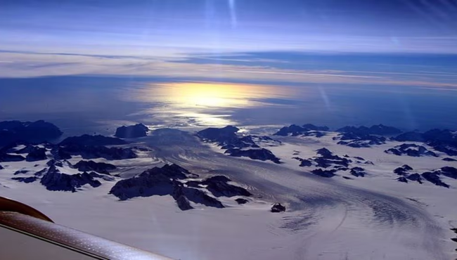 Chuyên gia lý giải vì sao sông băng Steenstrup tan chảy quá nhanh?