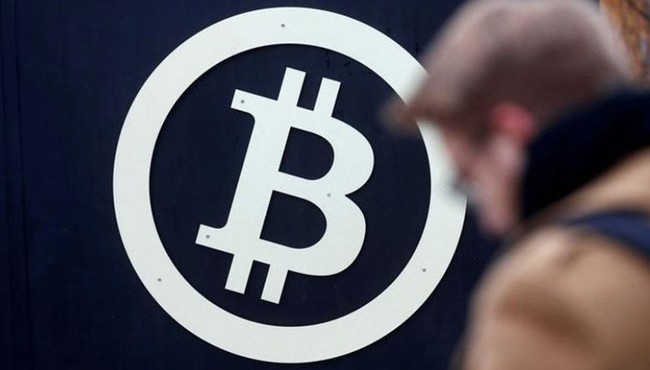 Bị bán tháo, Bitcoin giảm giá chóng mặt sau khi lập kỷ lục