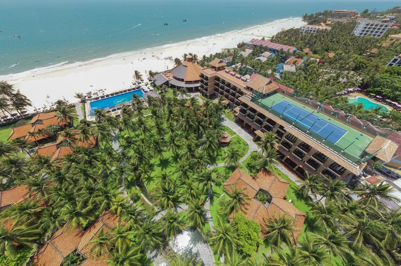 Seahorse Resort & Spa nhan Giai thuong Doanh nghiep tieu bieu nam 2023